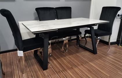 Dante Extending Table