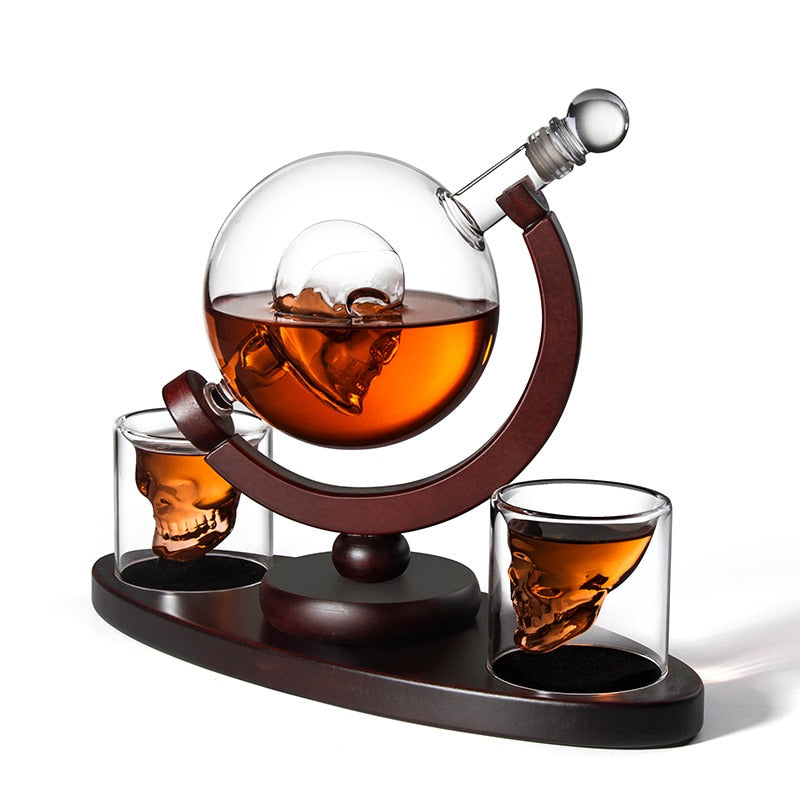 Skull Whisky/Spirit Decanter & Stand Set